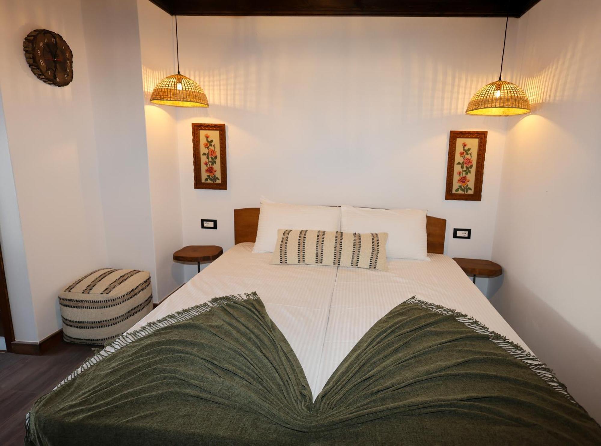 Ador Boutique Hotel เบราท ภายนอก รูปภาพ