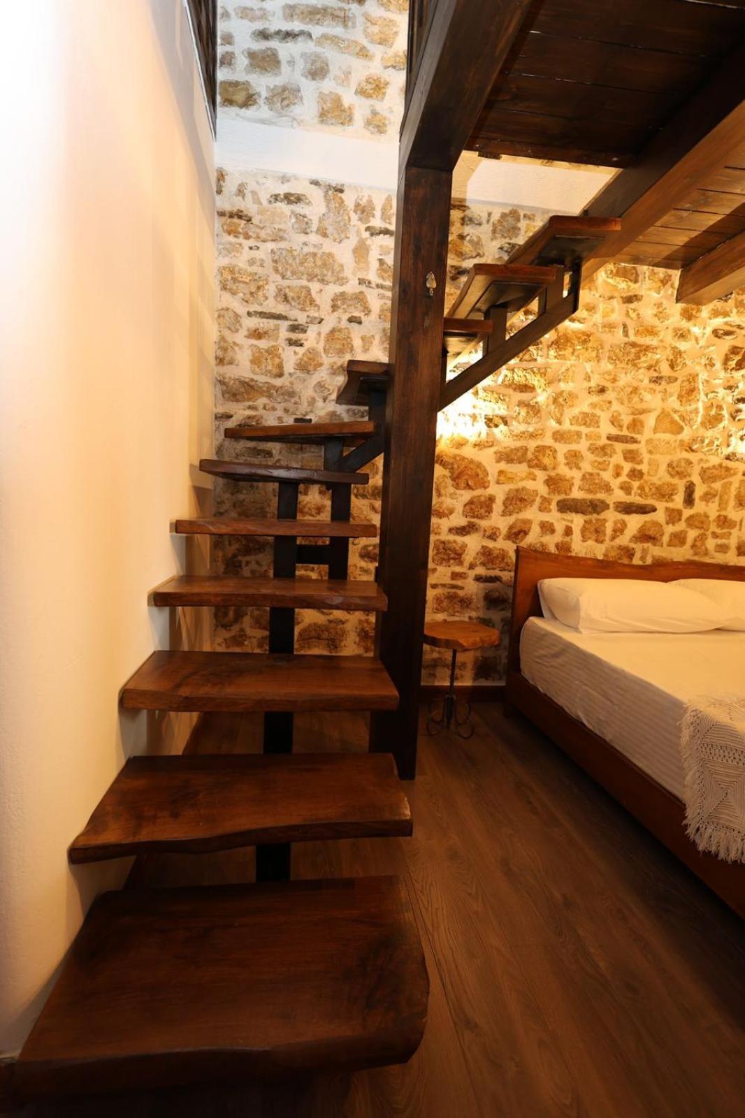 Ador Boutique Hotel เบราท ภายนอก รูปภาพ