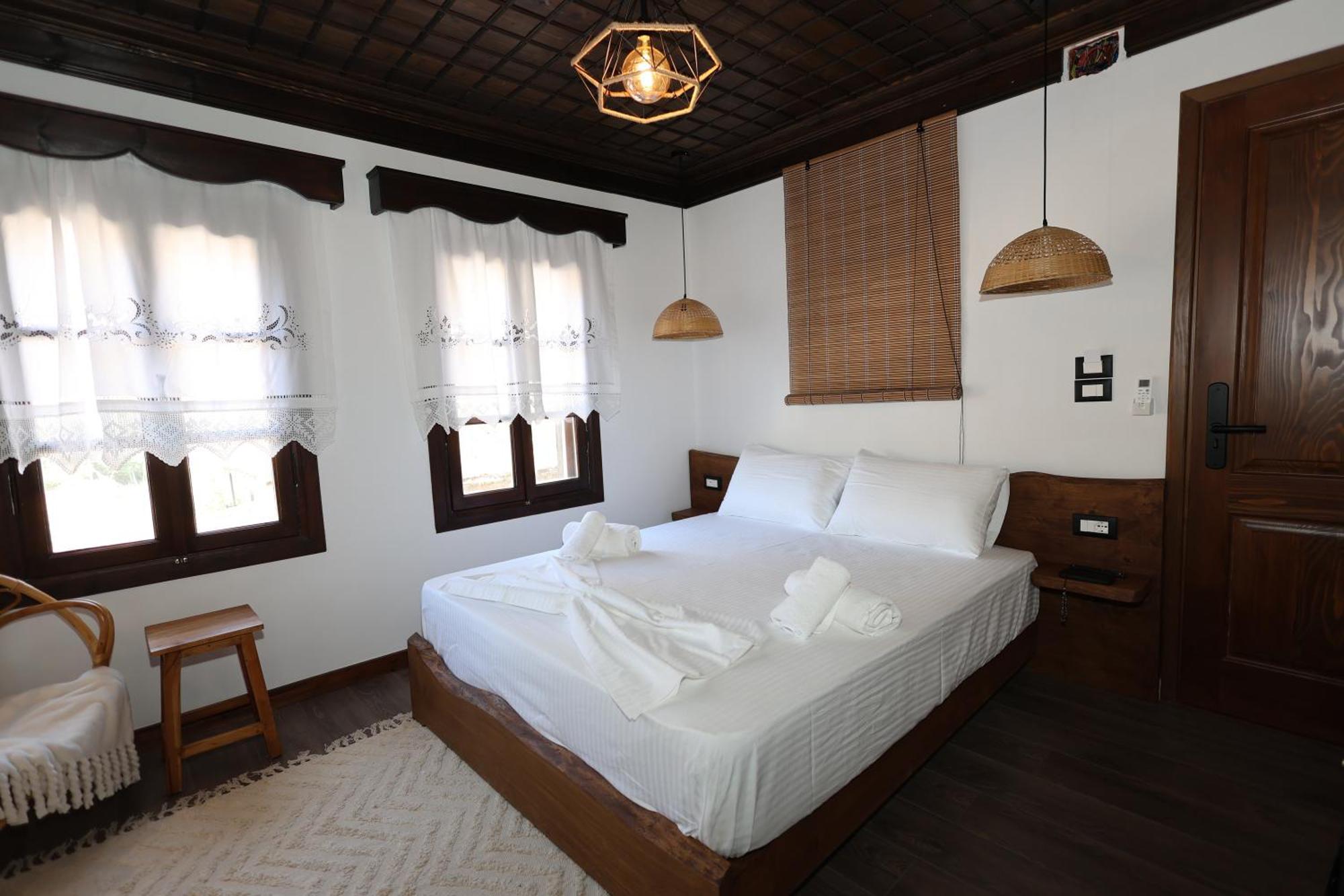 Ador Boutique Hotel เบราท ภายนอก รูปภาพ