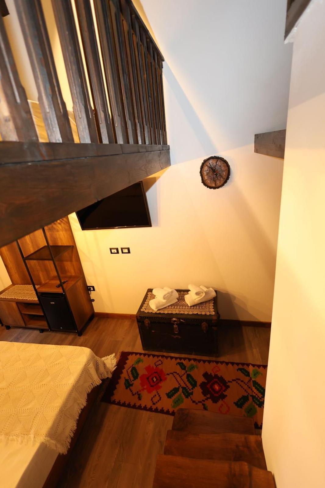 Ador Boutique Hotel เบราท ภายนอก รูปภาพ