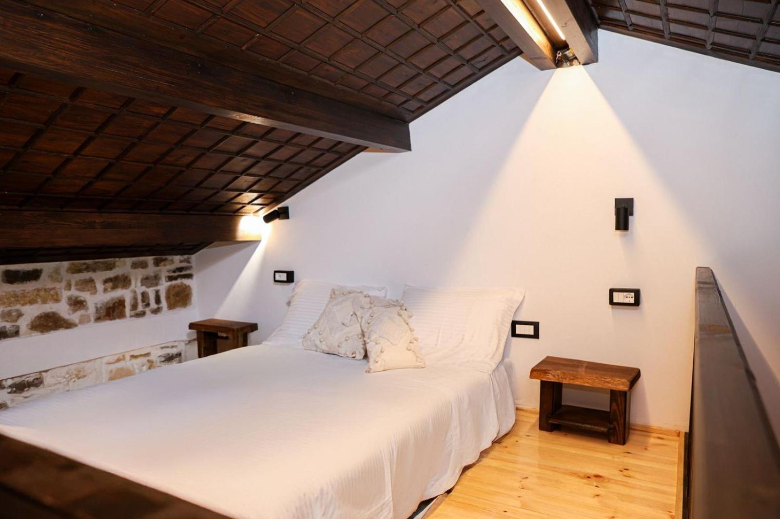 Ador Boutique Hotel เบราท ภายนอก รูปภาพ