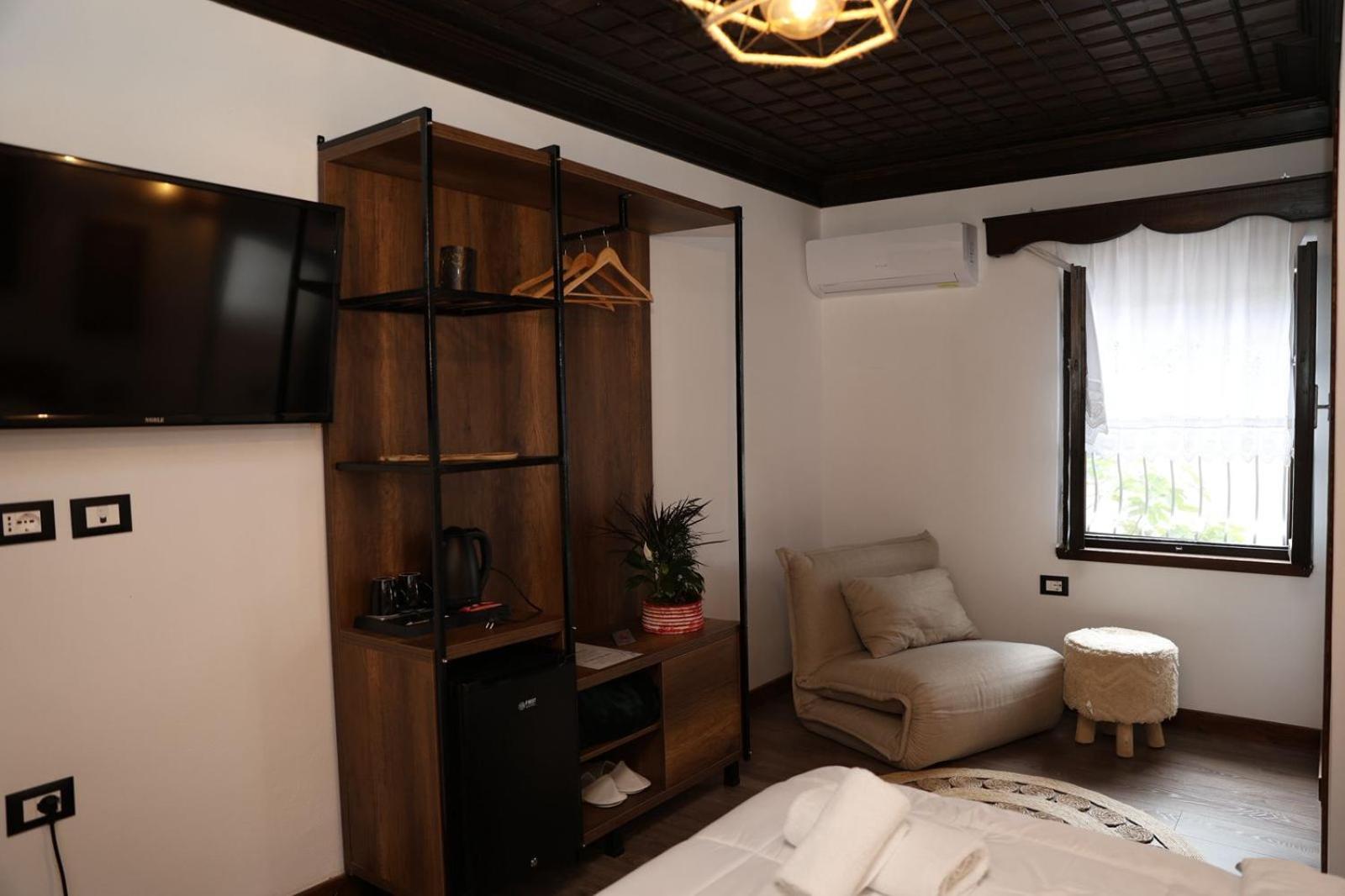 Ador Boutique Hotel เบราท ภายนอก รูปภาพ