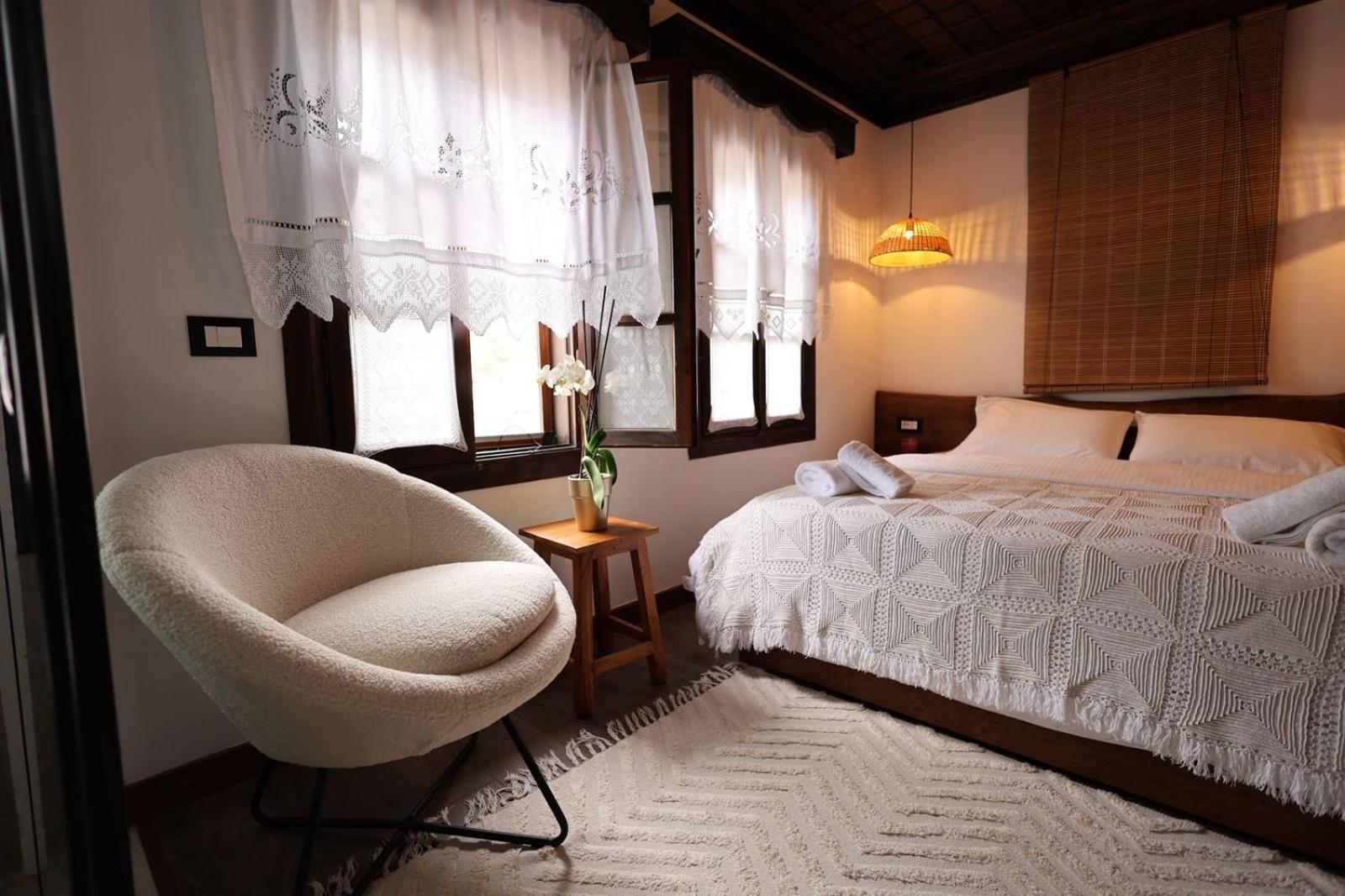 Ador Boutique Hotel เบราท ภายนอก รูปภาพ