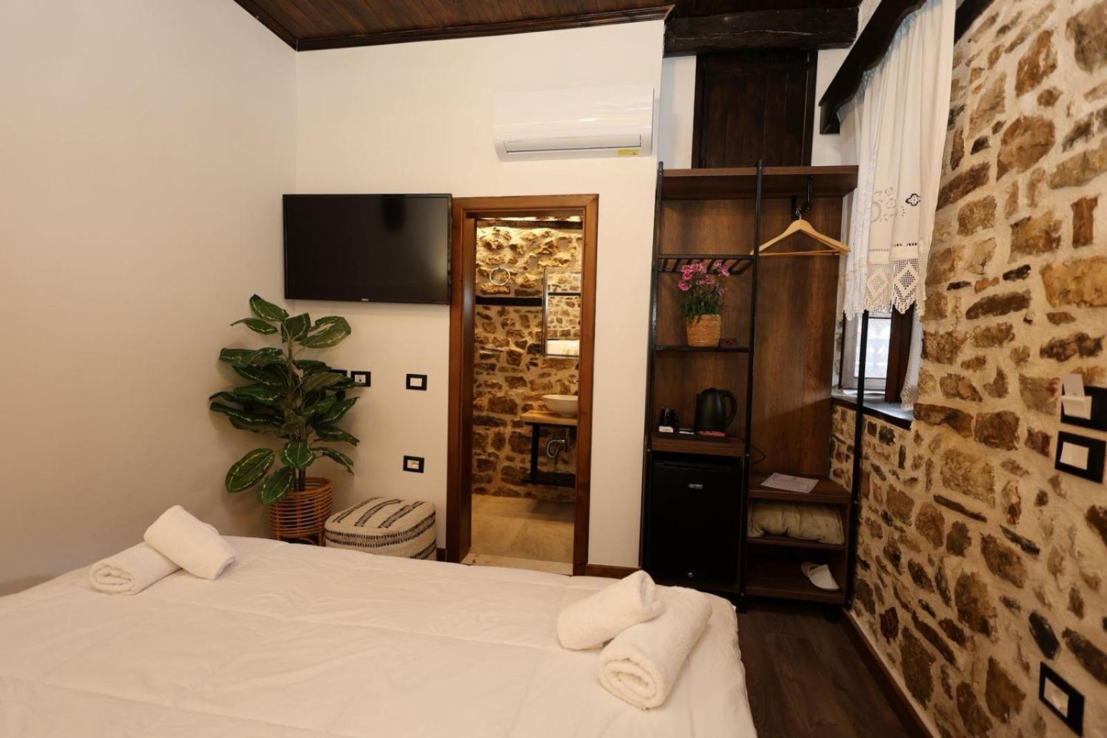 Ador Boutique Hotel เบราท ภายนอก รูปภาพ