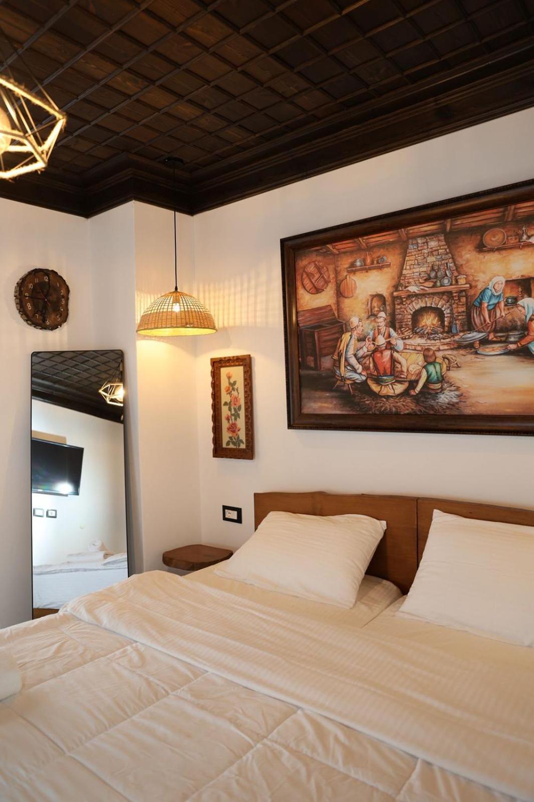 Ador Boutique Hotel เบราท ภายนอก รูปภาพ